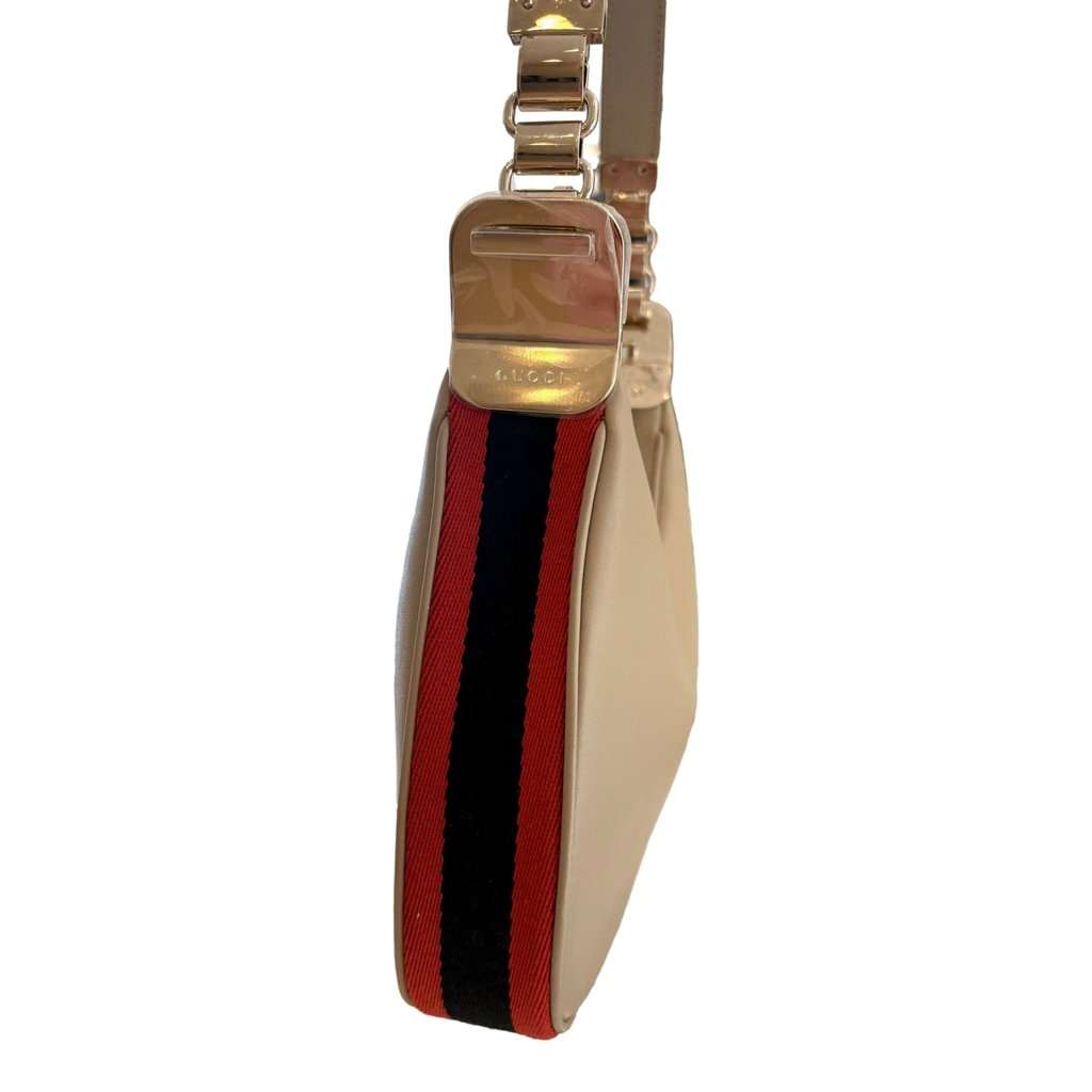 Gucci Gucci Attaché Small Shoulder Bag Beige Leather Beige Leather Never worn - Model View