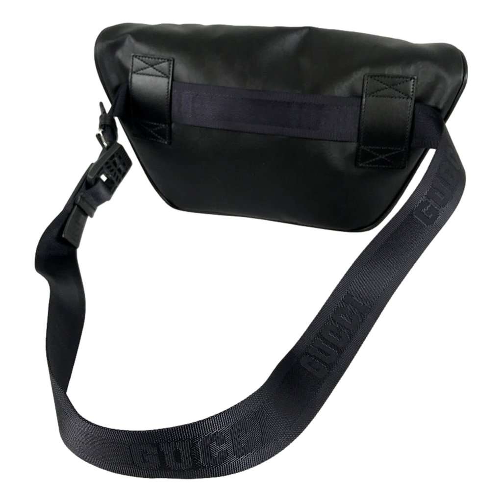 Gucci Gucci GG Crystal Canvas Black Tote Travel Shoulder Bag Black Canvas Never worn - Model View