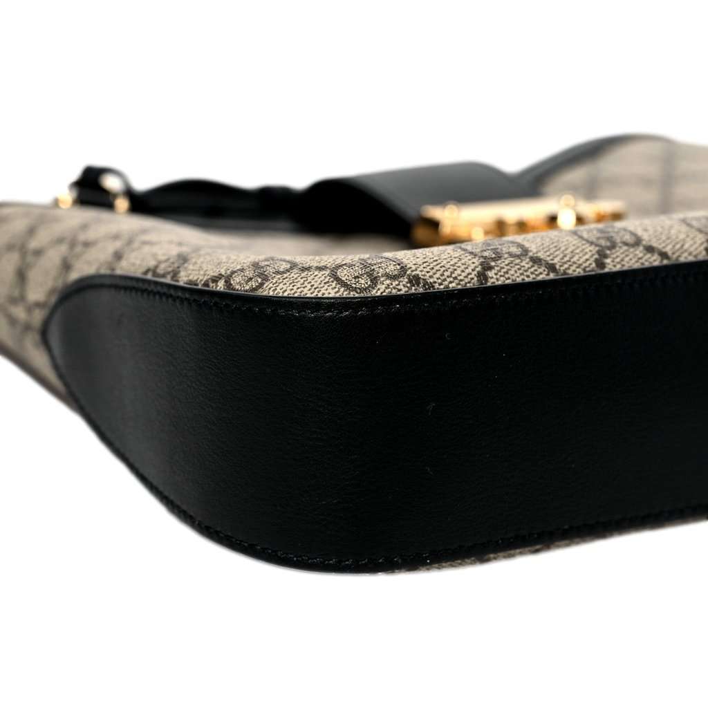 Gucci Gucci GG Supreme Monogram Canvas Medium Padlock Shoulder Bag Black Black Leather Never worn - Model View