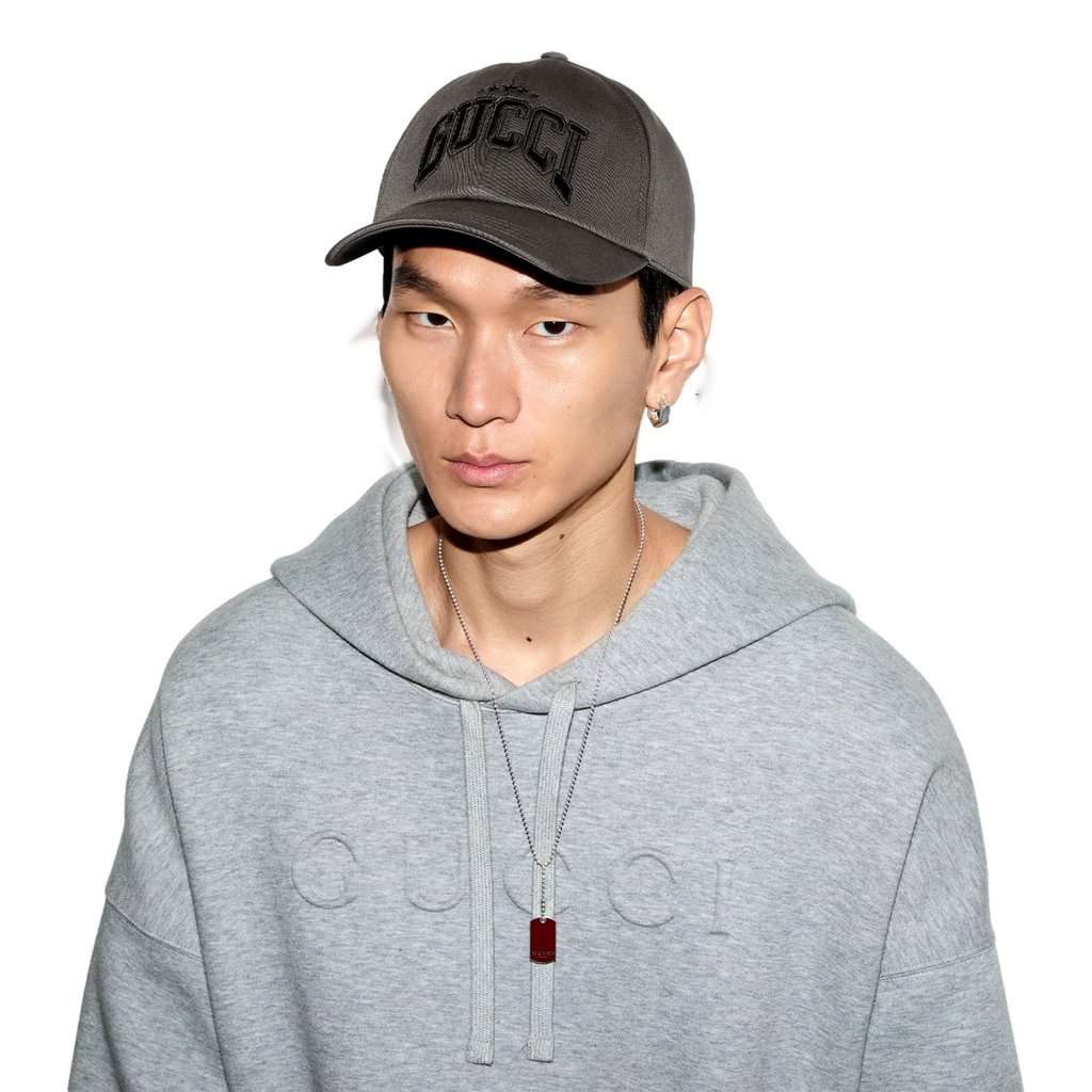 Gucci Gucci Cotton Embroidered Baseball Hat in Grey Size Medium Grey Cotton Never worn - Model View