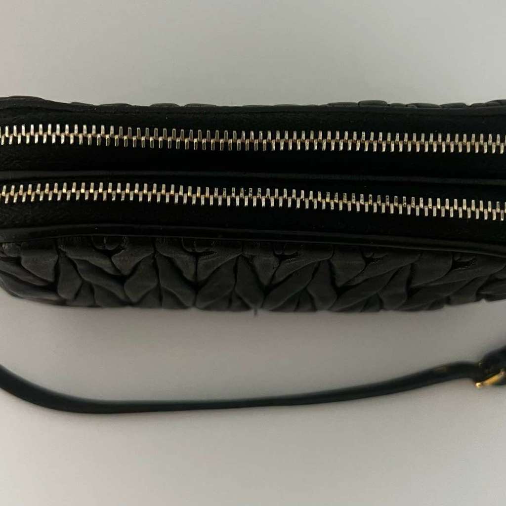 Miu Miu Matelasse Black Leather Metal Very good condition - Model View