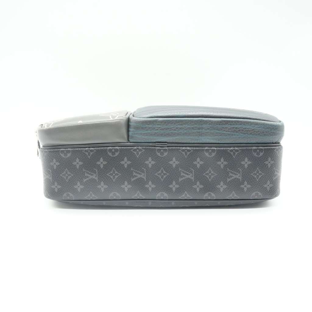 Louis Vuitton Multi-Pocket Messenger Bag Multicolor MultiColor Leather Fair - Inside View