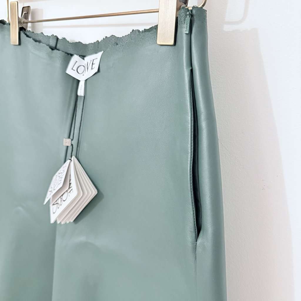 Loewe SS24 Distressed Leather Shorts Green Leather Never worn, with tag - Model View