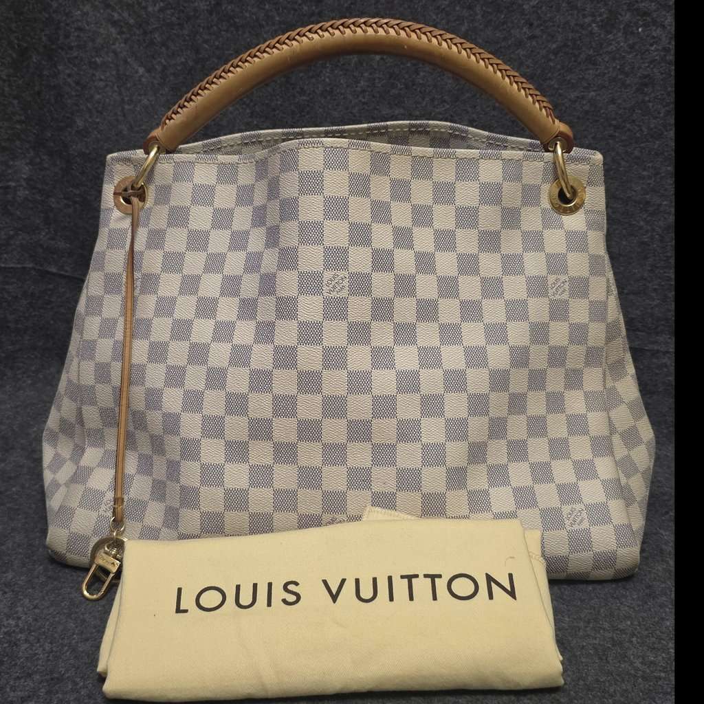 Louis Vuitton Louis Vuitton Artsy White Canvas Good condition - Back View
