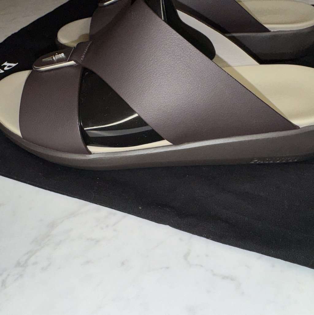 Cesare Paciotti Sandali Luxury Cesare Paciotti Beige Leather Never worn - Back View