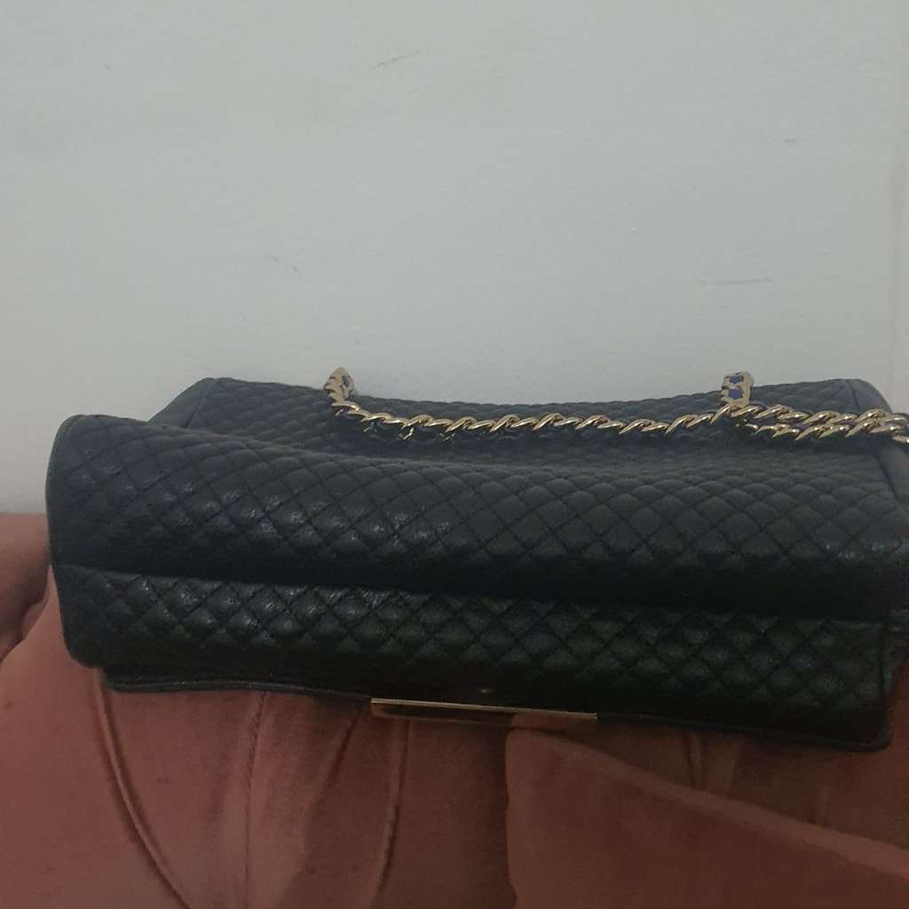 Carolina Herrera Classic Black Leather Very good condition - Inside View