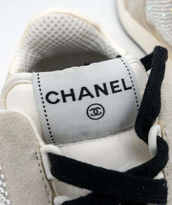 Chanel Size 41 23C Silver Grey Crystals CC Logo Suede Sneakers Silver Suede Very good - Model View