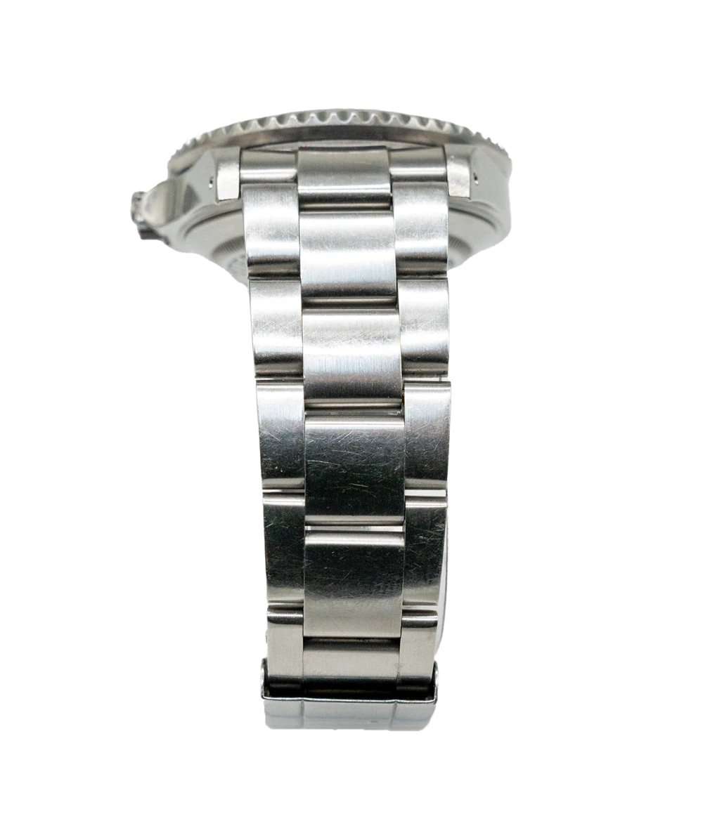 Rolex Sea-Dweller 4000 Date Stainless Steel Automatic 16600 Men's Wristwatch 40mm Silver Very good - Model View