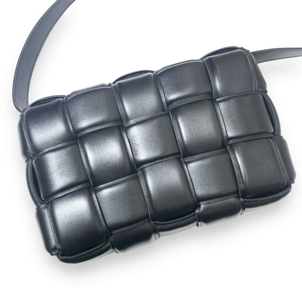 Bottega Veneta Black Padded Leather Cassette Shoulder Bag Black Leather Very good - Model View