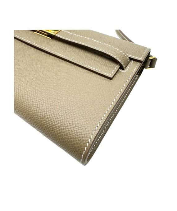 Hermès 2022 (Stamp U) Epsom Leather Kelly To Go in Etoupe Color with Palladium Hardware Beige Leather Very good - Model View