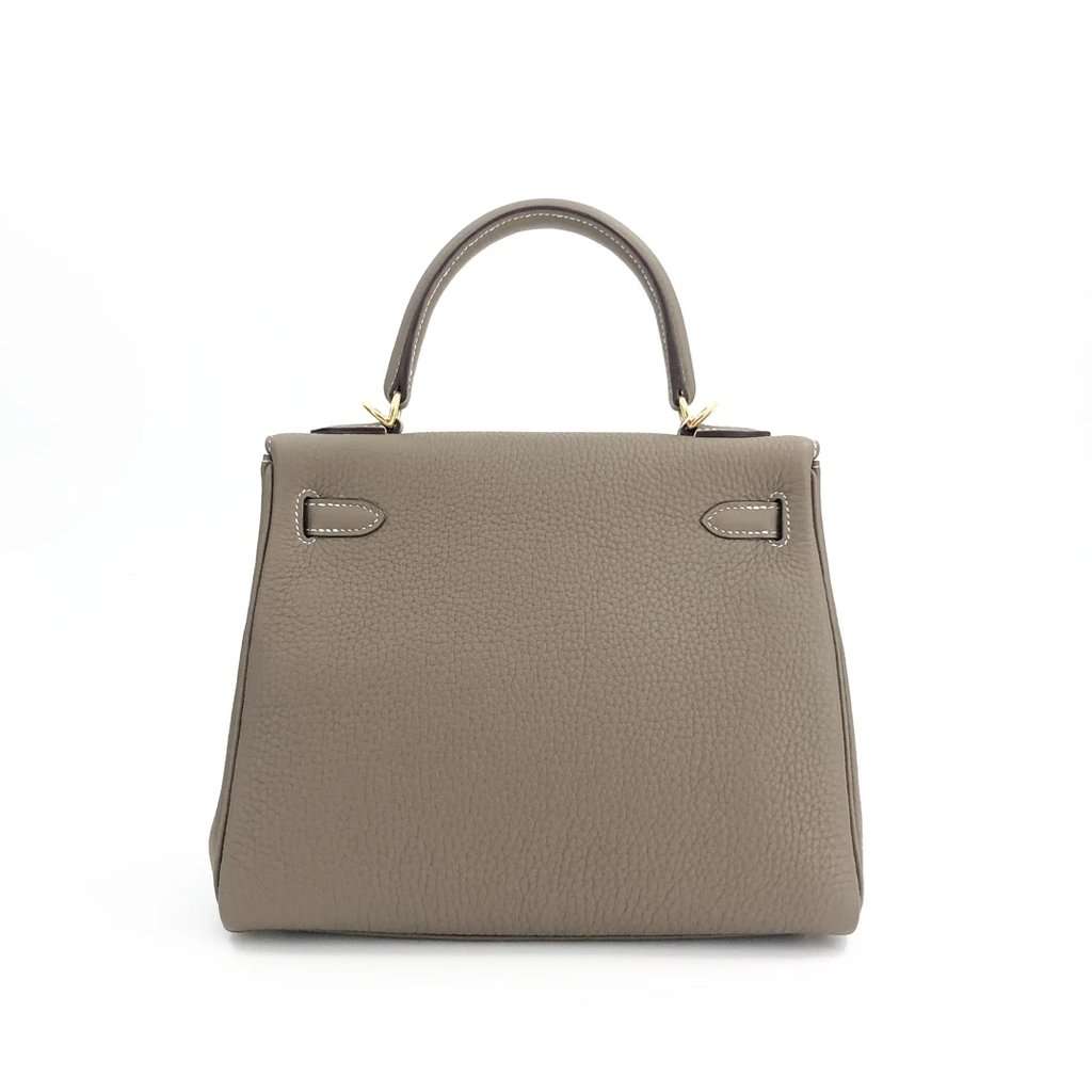 Hermès 2022 (Stamp U) Size 25 Togo leather Kelly Etoupe in Color with Gold Hardware Beige Leather Very good - Back View