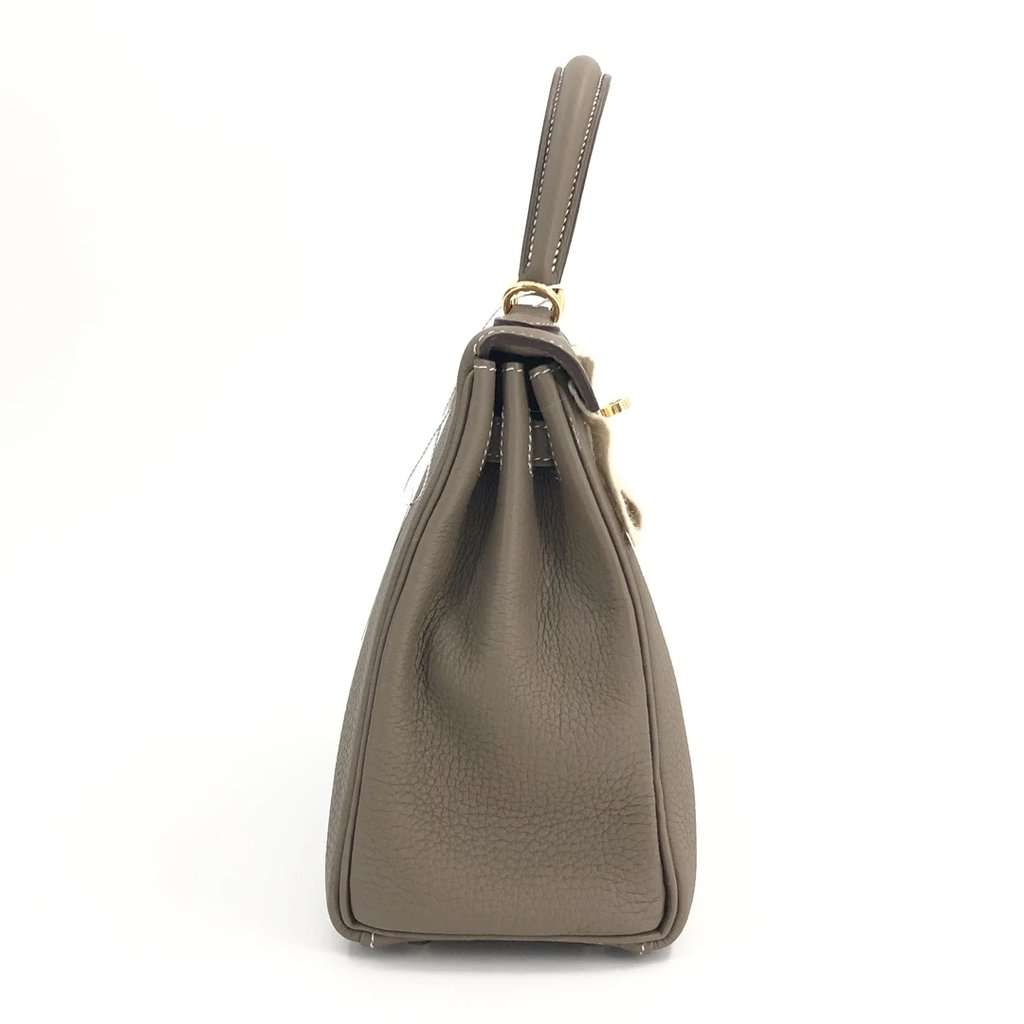 Hermès 2022 (Stamp U) Size 25 Togo leather Kelly Etoupe in Color with Gold Hardware Beige Leather Very good - Inside View