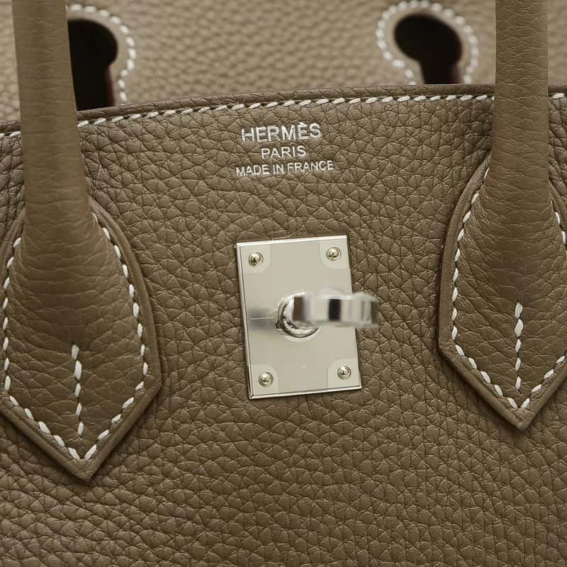 Hermès 2024 Birkin (Stamp W) Size 25 Togo Leather Handbag in Etoupe color with Palladium Hardware Beige Leather Never worn - Model View