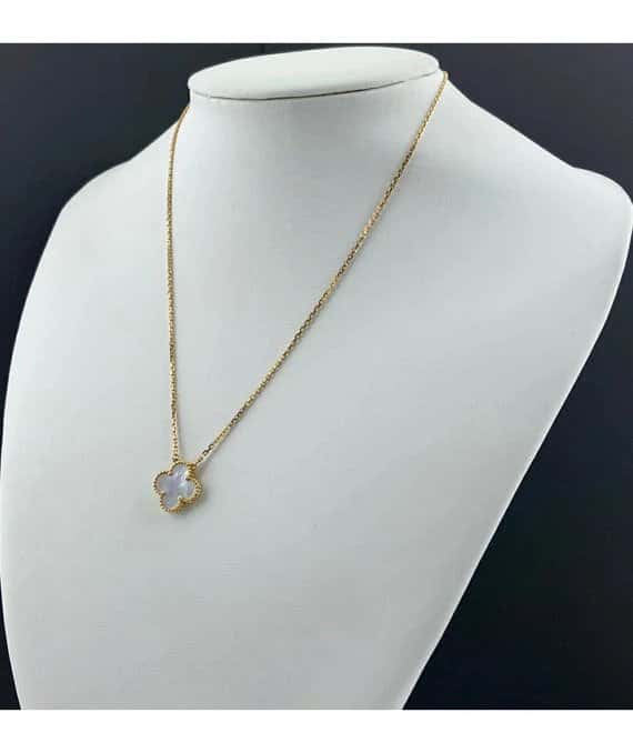 Van Cleef & Arpels Vintage Alhambra Mother of Pearl Pendant Necklace in 18k Yellow Gold Yellow Gold Very good - Inside View