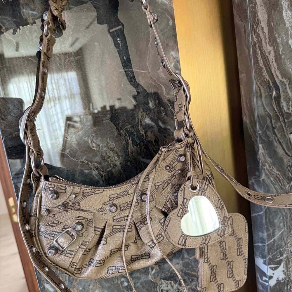 Balenciaga Le Cagole Beige Canvas Silver Very good - Back View