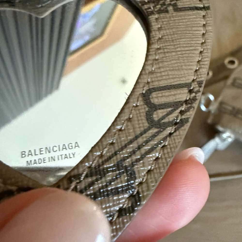 Balenciaga Le Cagole Beige Canvas Silver Very good - Model View