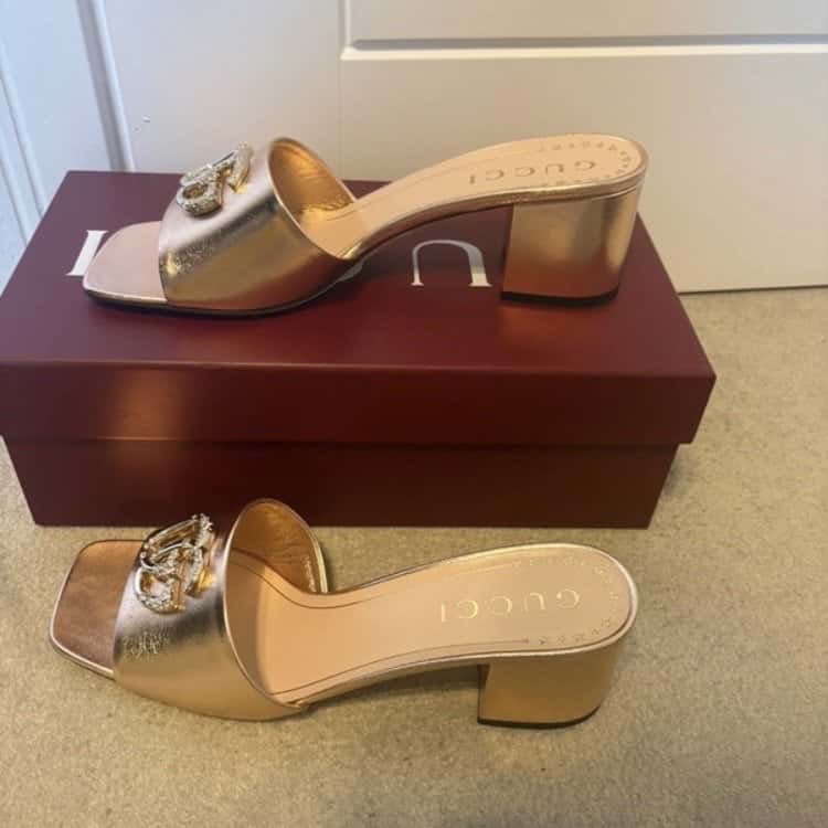 Gucci Sandal Heels Gold Leather Never worn, with tag - Back View