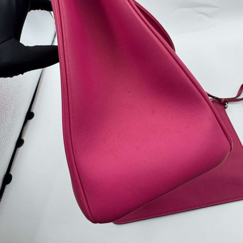 Dior Diorissimo Red Fair - Inside View
