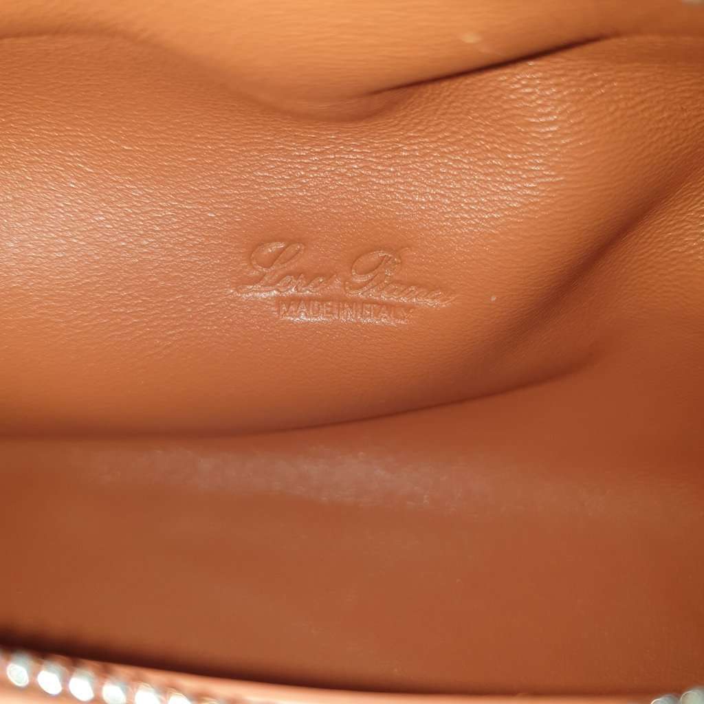 Loro Piana Extra pocket L19 Brown Leather Never worn - Model View