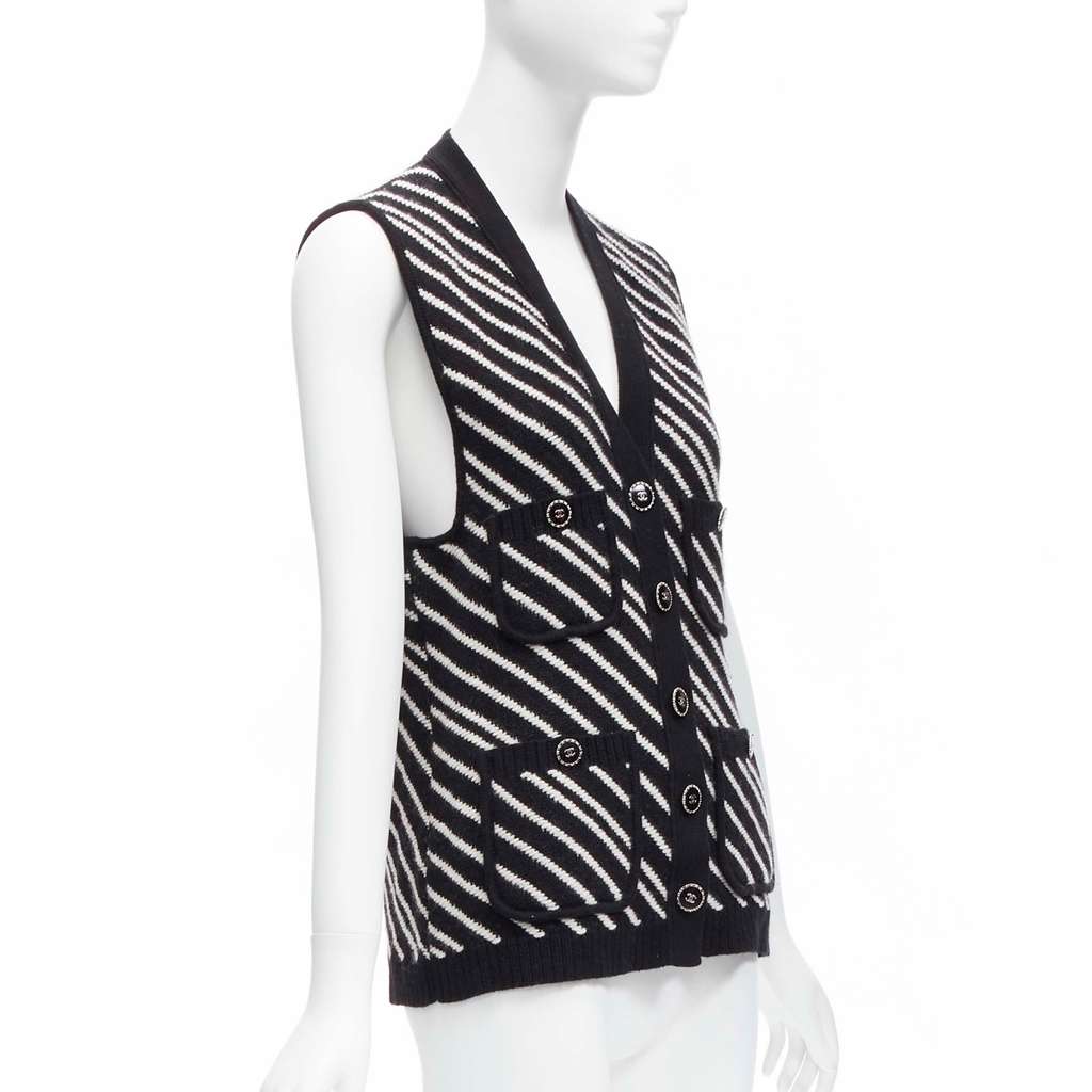 Chanel Striped Pocket Vest Black Cashmere Never worn - Model View