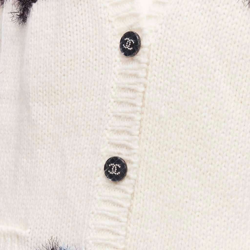 Chanel Fluffy CC Cardigan Beige Polyamide Never worn - Back View