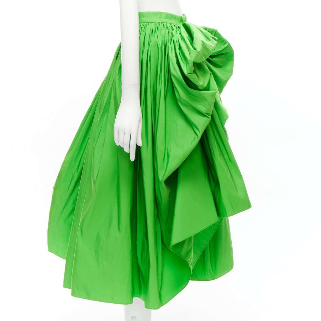 Alexander McQueen Bow Detail Skirt Green Polyester Never worn - Model View