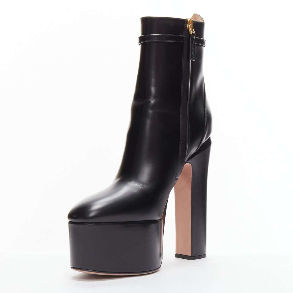 Valentino Garavani Tan-Go 155 Black Leather Very good - Model View