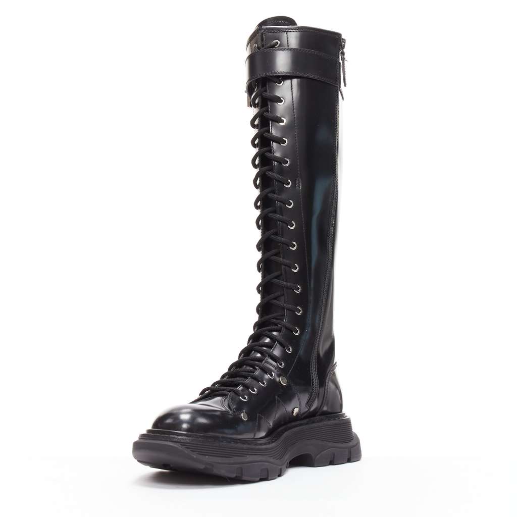 Alexander McQueen Tread Black Leather Very good - Model View