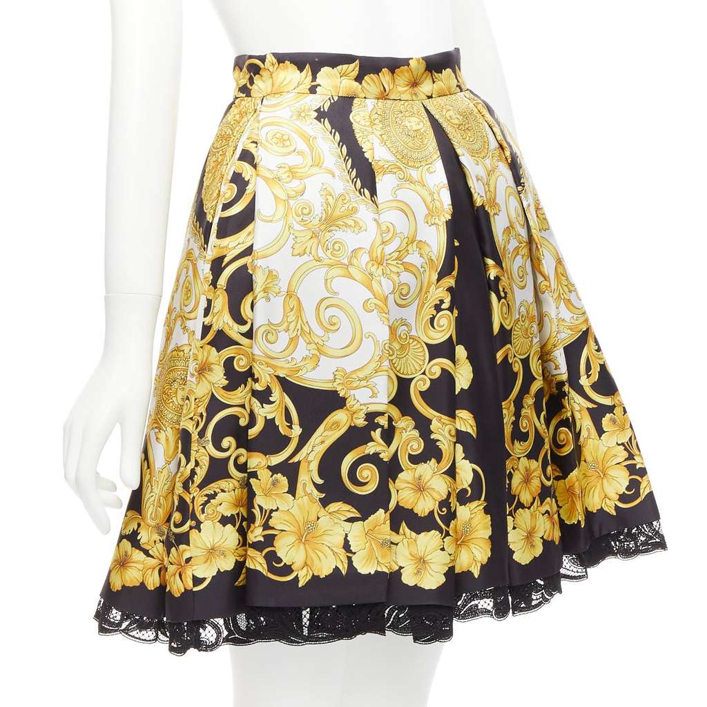 Versace Barocco Lace Skirt Gold Silk Never worn - Inside View