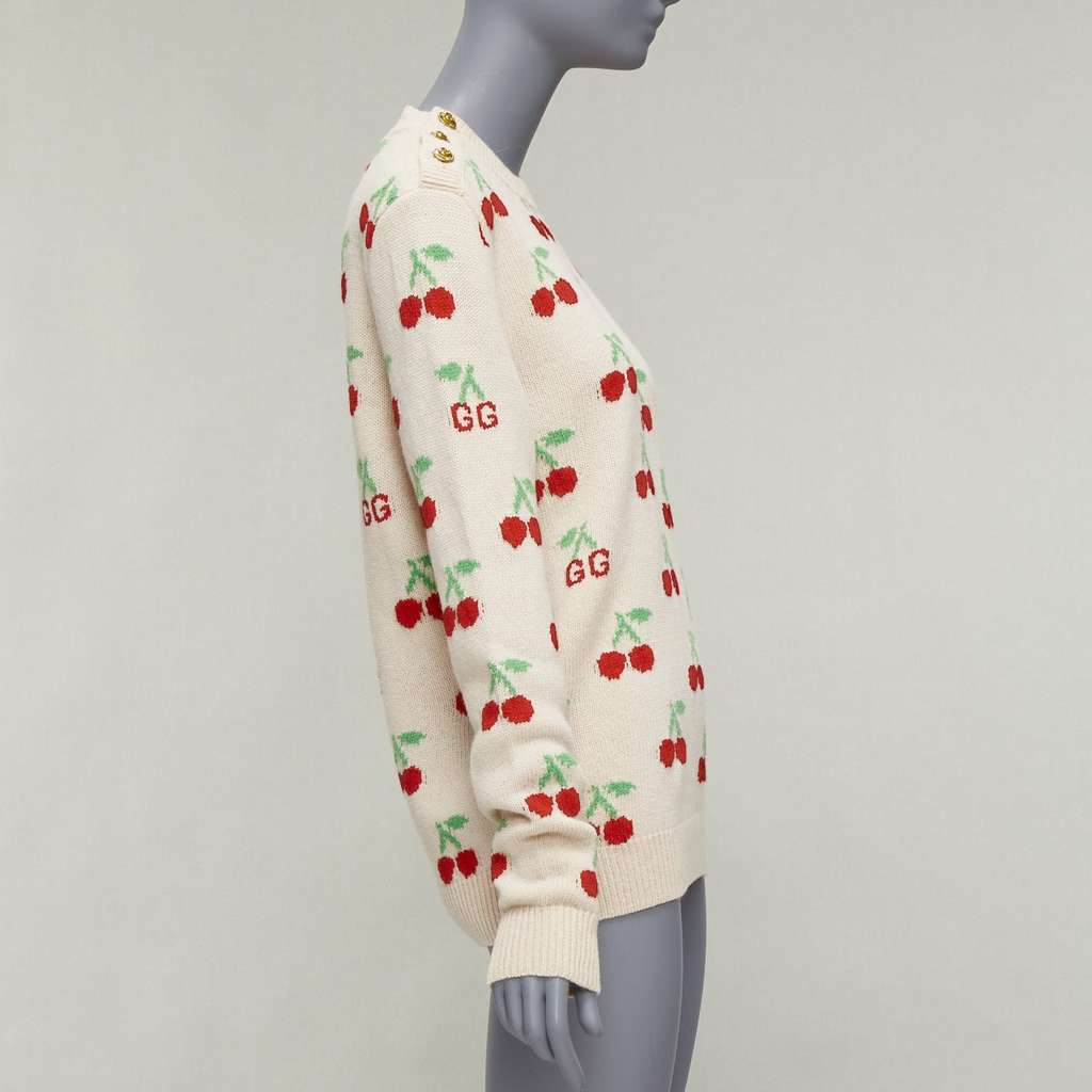 Gucci GG Cherries Sweater Beige Wool Never worn - Model View