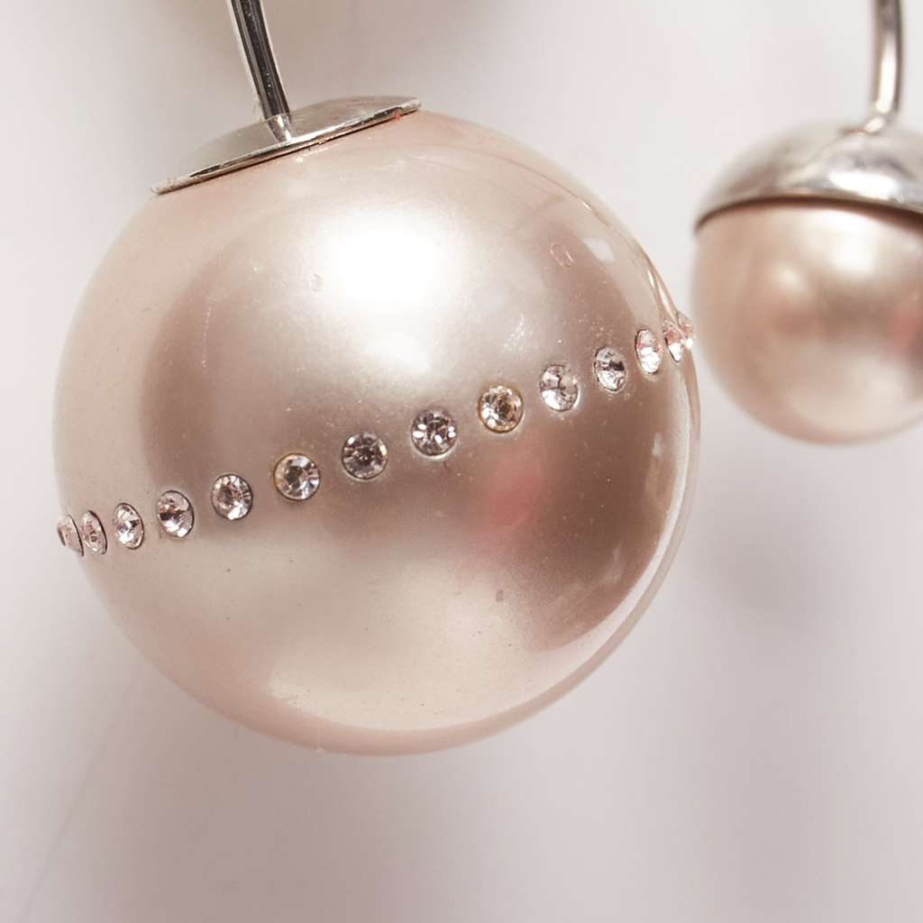 Dior Pink Pearl Earrings Pink Pearl Never worn - Box View