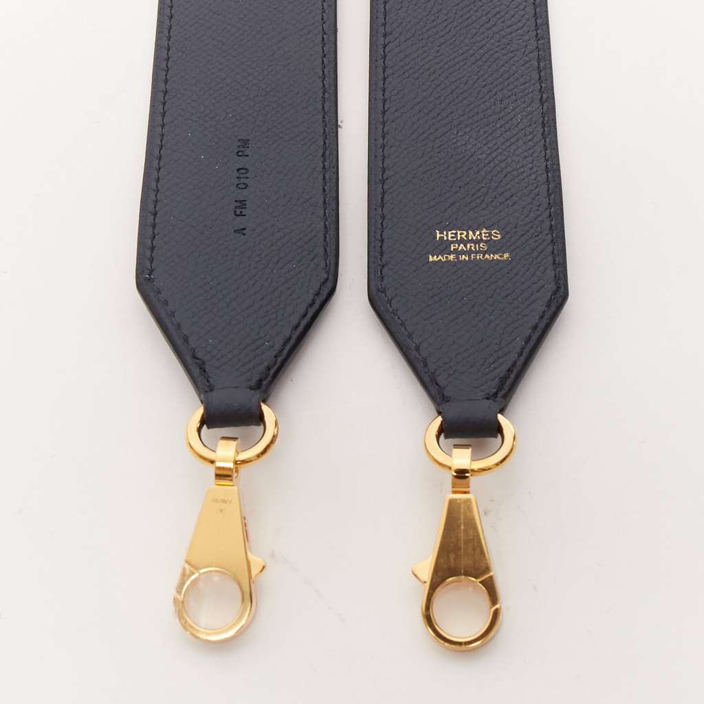 Hermès Sangle 40 Yellow Leather Never worn - Model View