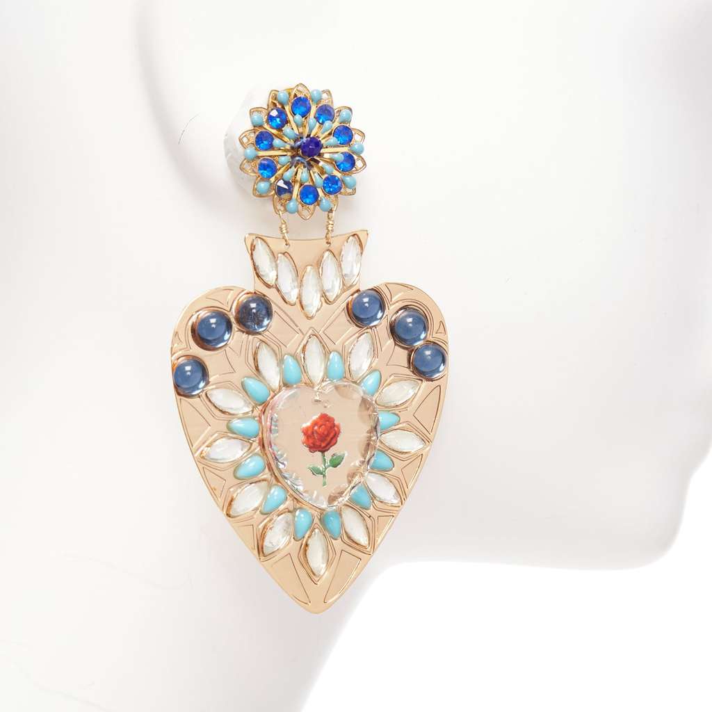 Mercedes Salazar Heart Resin Earrings Gold Metal Very good - Model View
