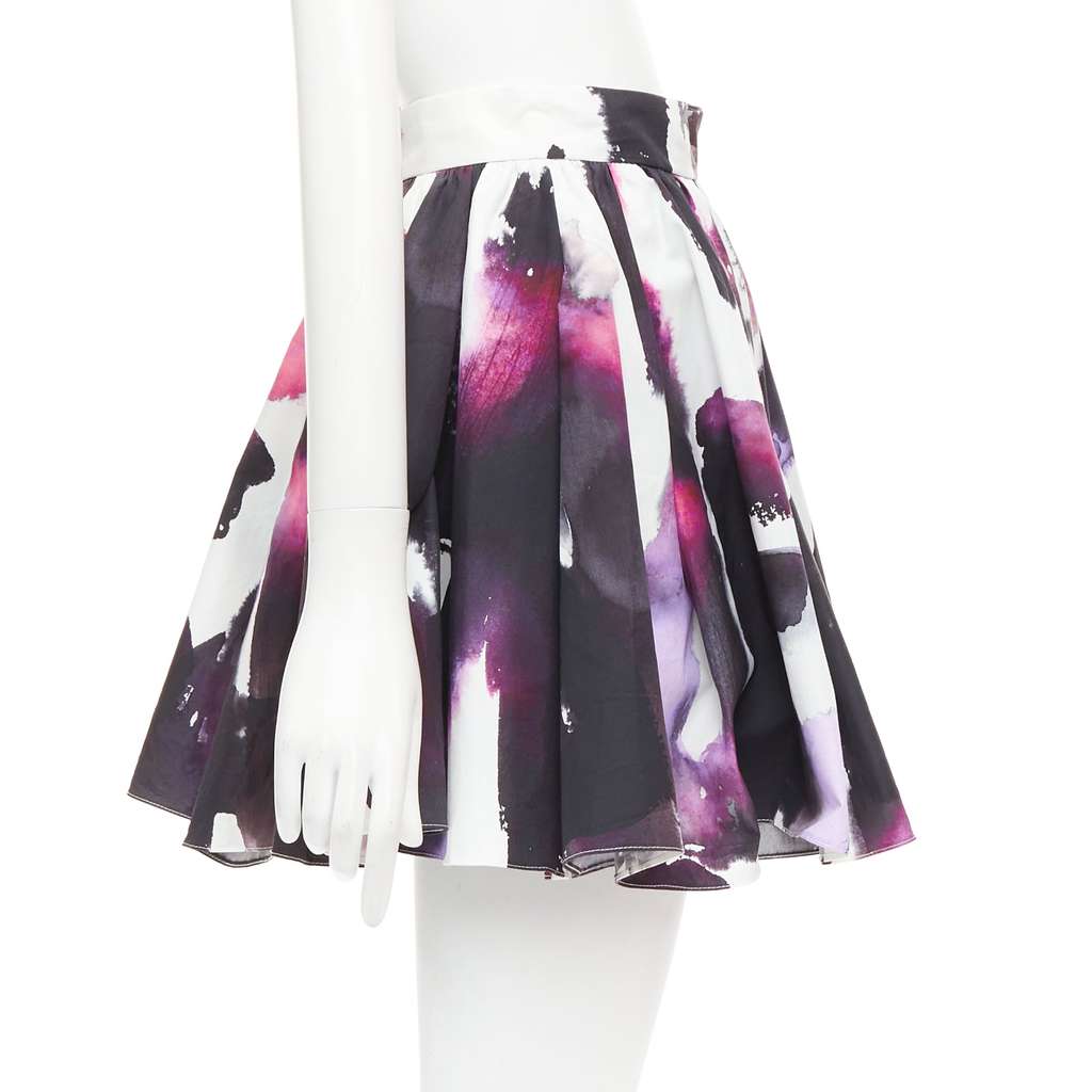 Alexander McQueen Paint Pleated Skirt Purple Cotton Never worn - Model View