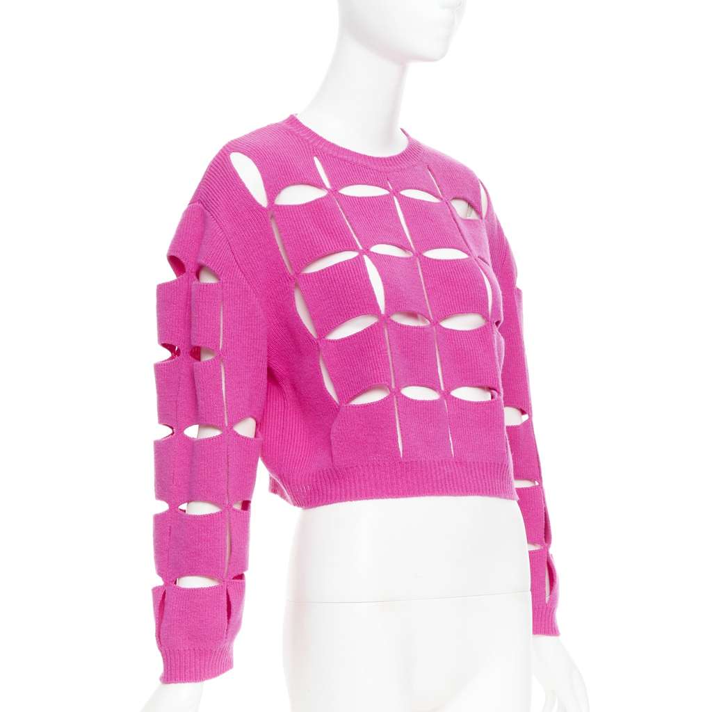 Valentino Garavani Cutout Crop Sweater Pink Wool Very good condition - Inside View
