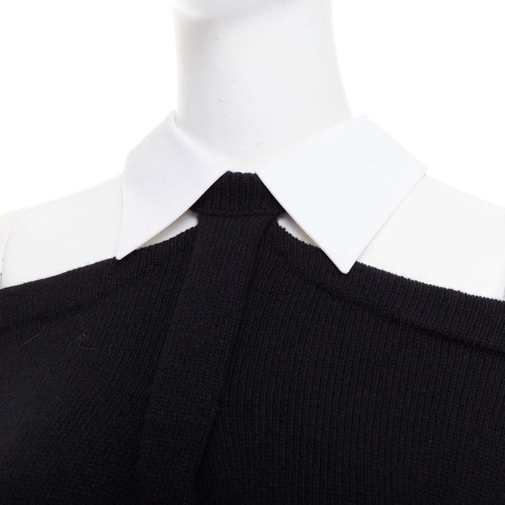 Valentino Cold Shoulder Sweater Black Wool Very good - Back View