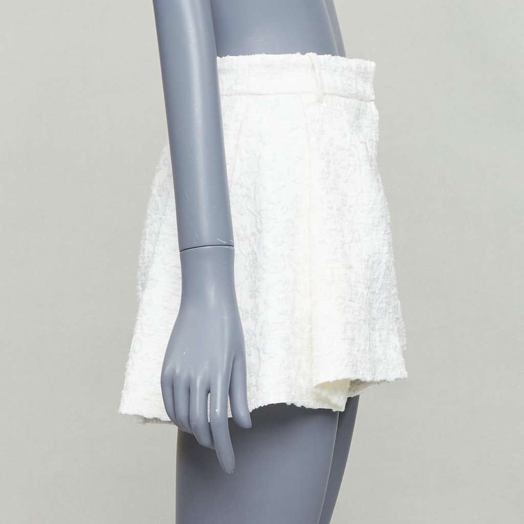 The Mannei Floral Flare Shorts Beige Cotton Very good - Model View