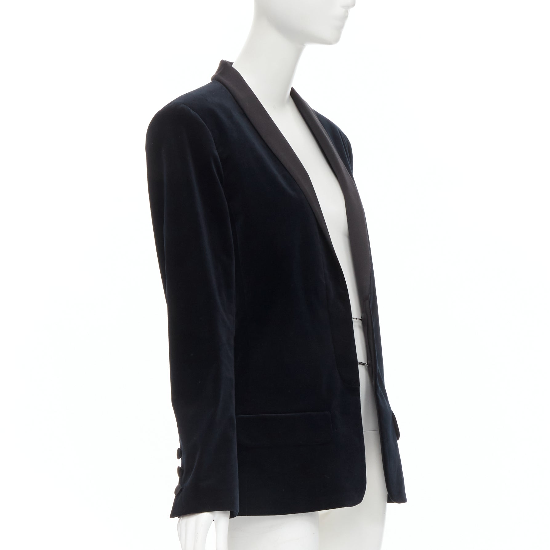 Chanel Velvet Tuxedo Blazer Navy Velvet Never worn - Inside View