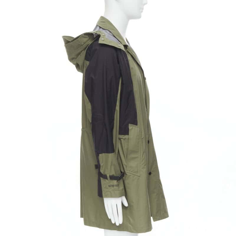 The North Face Green Gore Tex Raincoat Green Very good - Model View