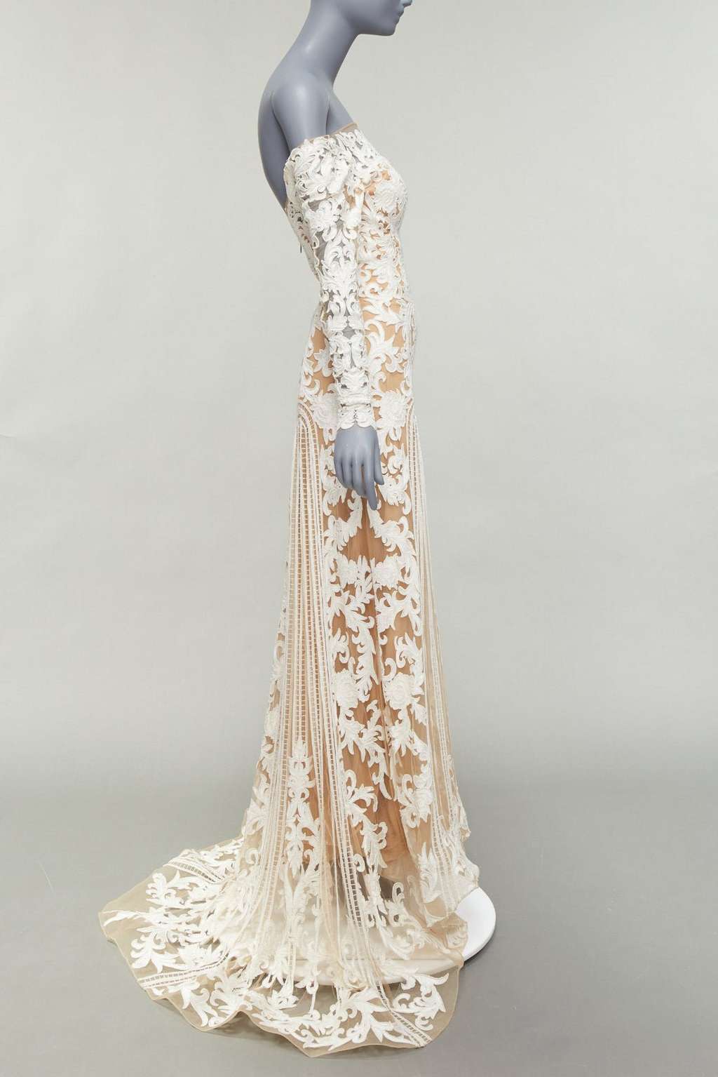 Zuhair murad Pearl Wedding Gown White Silk Very good - Model View