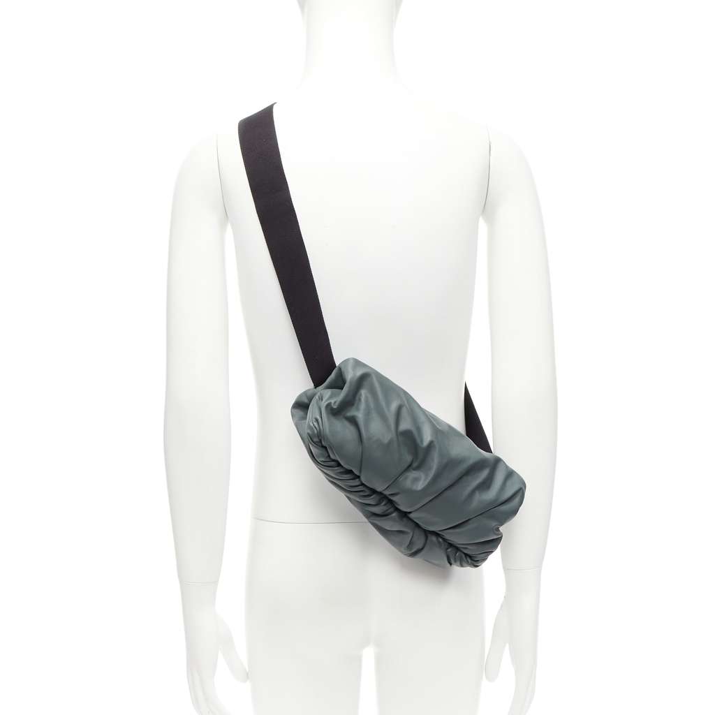 Bottega Veneta The Body Pouch Grey Leather Very good - Back View