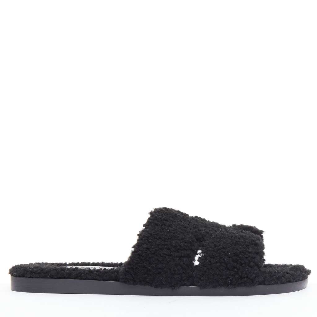 Hermès Oran Black Fur Very good condition - Back View
