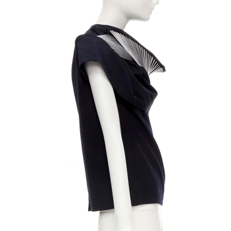 Junya Watanabe Metal Collar Top Black Wool Very good - Model View
