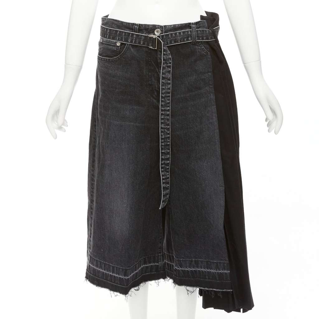 Sacai Denim Pleats Shorts Black Cotton Never worn - Front View
