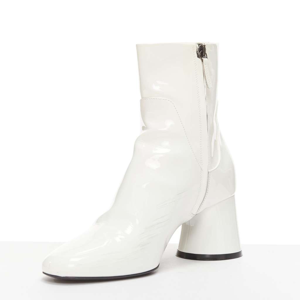 Khaite Wythe 65 White Fair - Model View