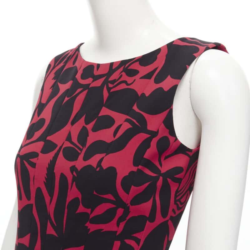 Oscar De La Renta Panelled Flared Dress Red Polyester Very good - Back View