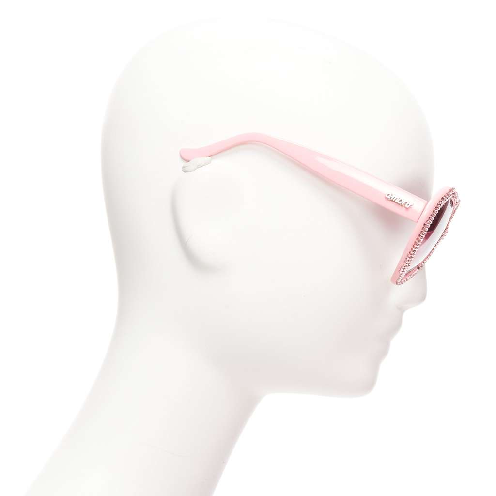 A-morir Crystal Heart Sunglasses Pink Plastic Never worn - Model View