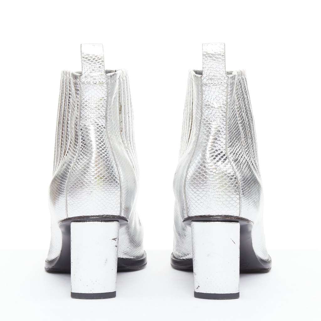 Roger Vivier Cone Heel Point Boots Silver Leather Good - Box View