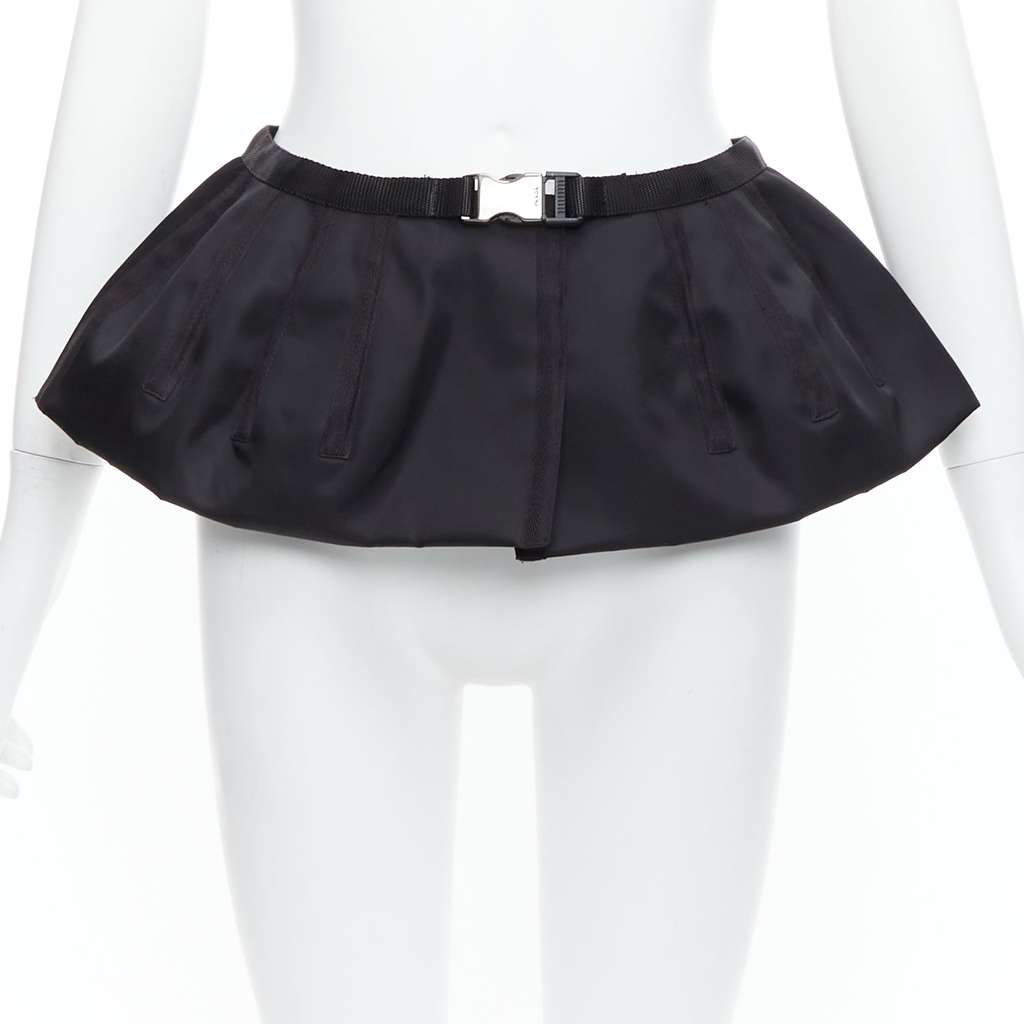 Prada Medusa Oval Black Belt Black Very good - Front View