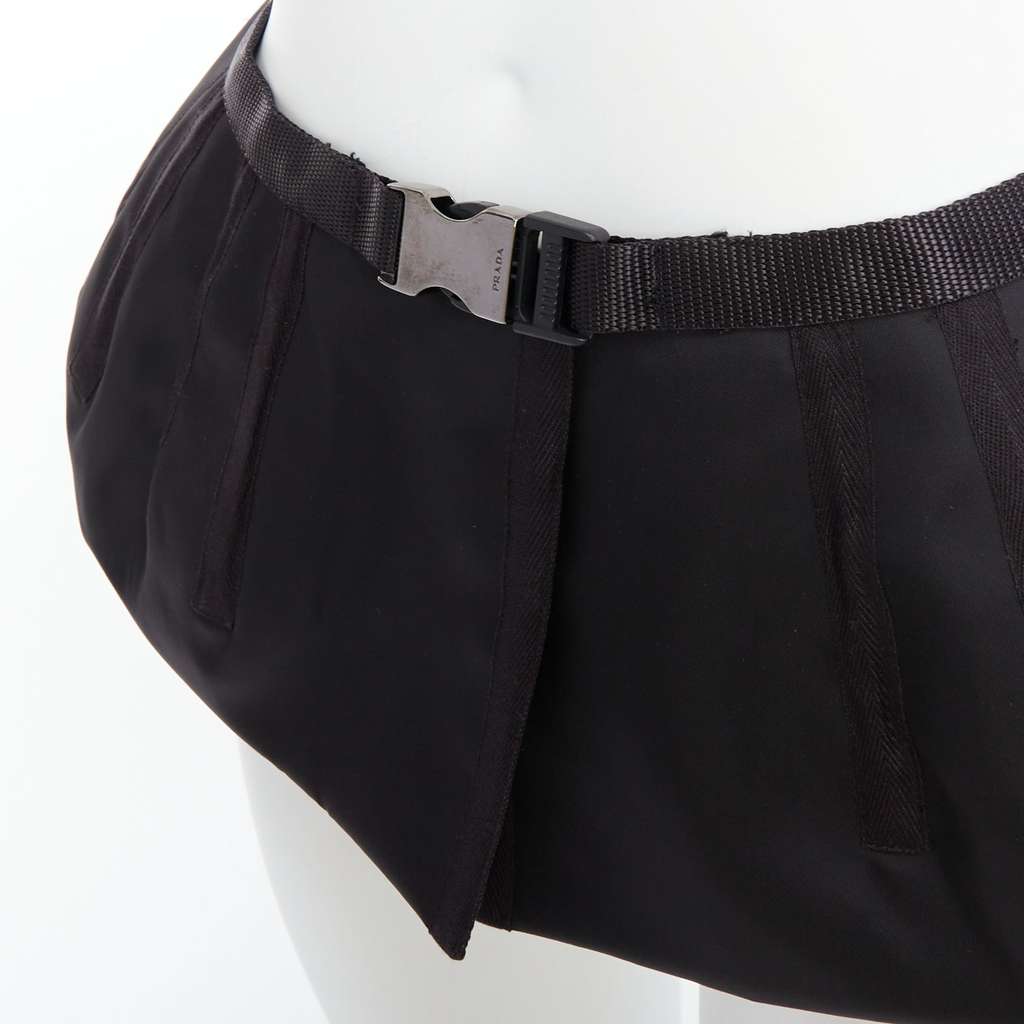 Prada Medusa Oval Black Belt Black Very good - Back View